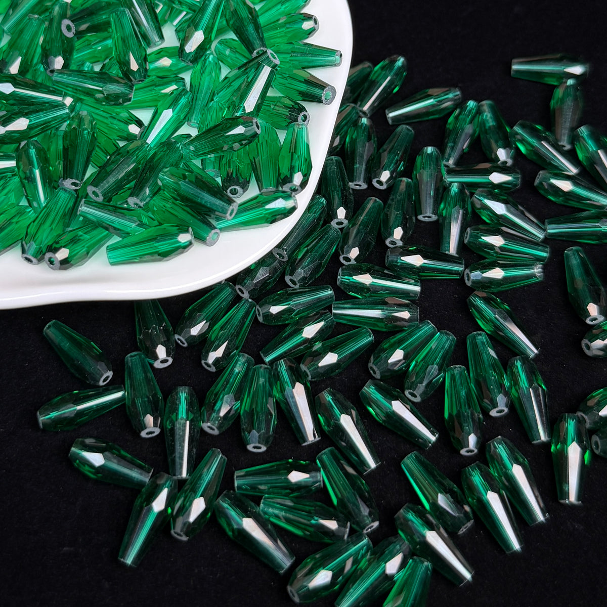 Malachite Green Mermaid Tear Shape Glass Bead 6x14mm (GL50)