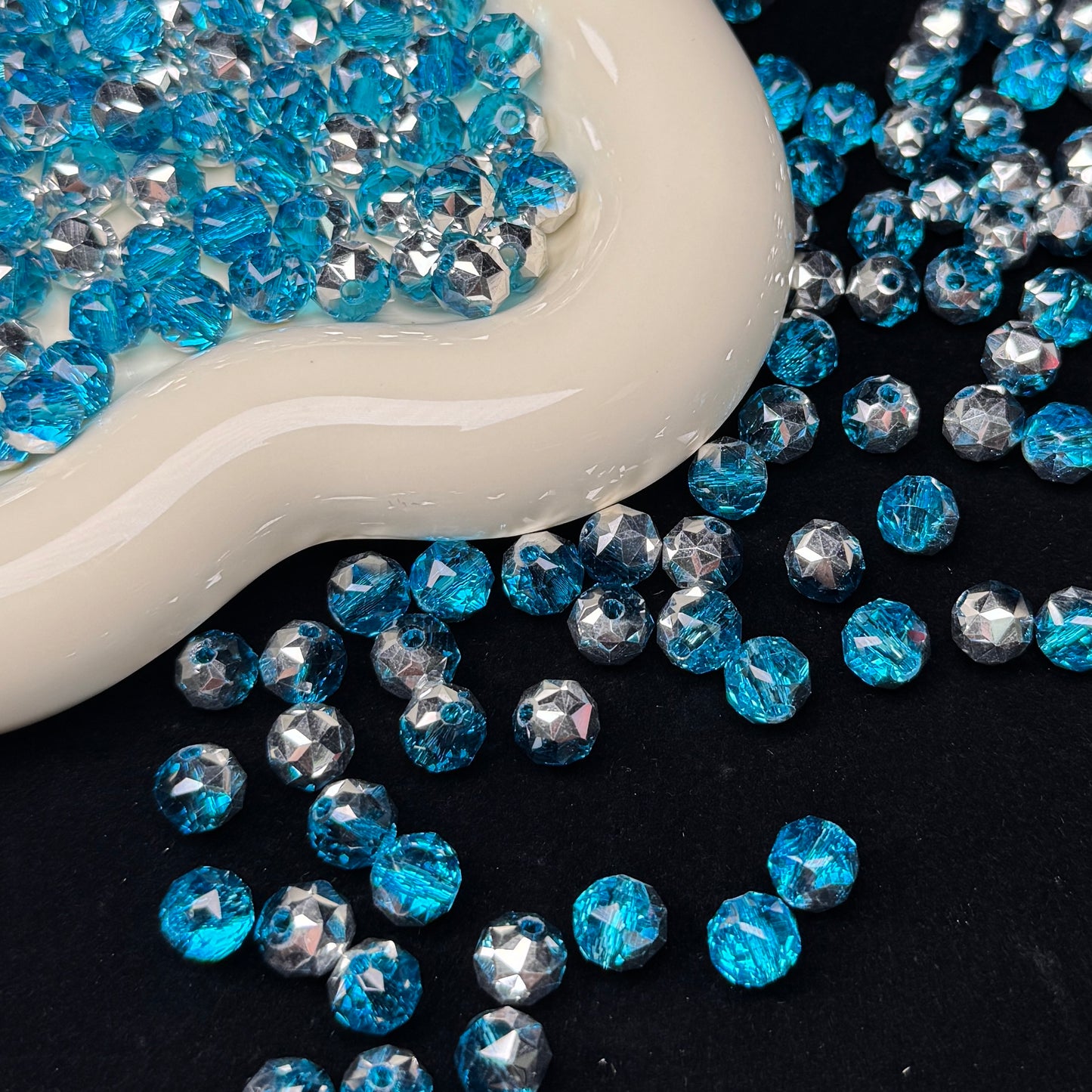 Half Blue Half Silver Flower Glass Beads 8mm (GL 25)