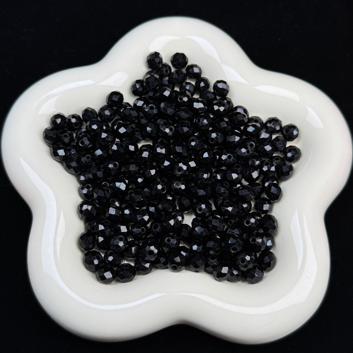 Black Wheel Shape Glass Bead 8mm (GL 37)