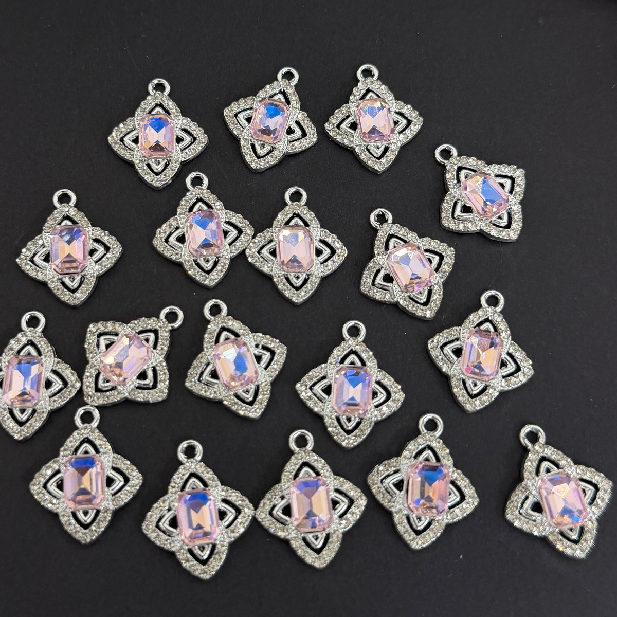 Four-Leaf Clover Pendant/Charm 18mm Alloy Accessories