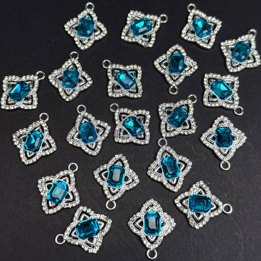 Four-Leaf Clover Pendant/Charm 18mm Alloy Accessories