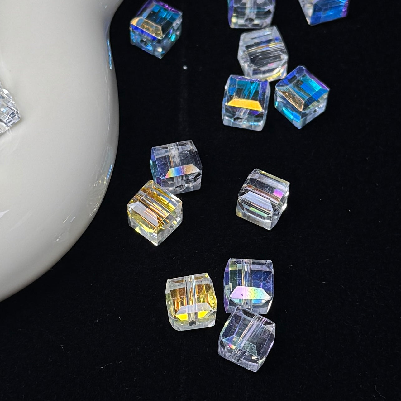 Angel Aura Cube Glass Beads 7mm (GL 2)