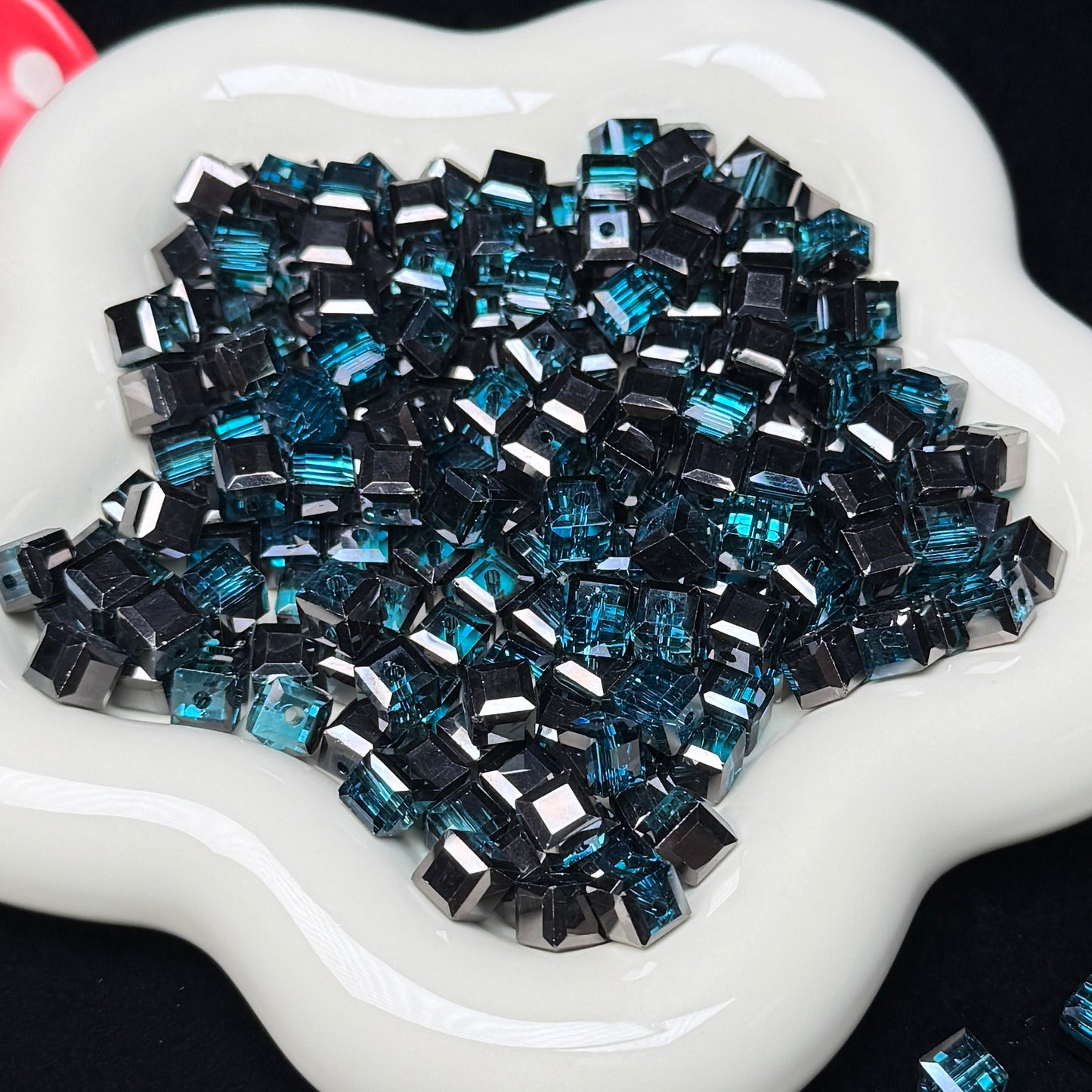 Punk Blue Cube Glass Beads 7mm (GL 10)
