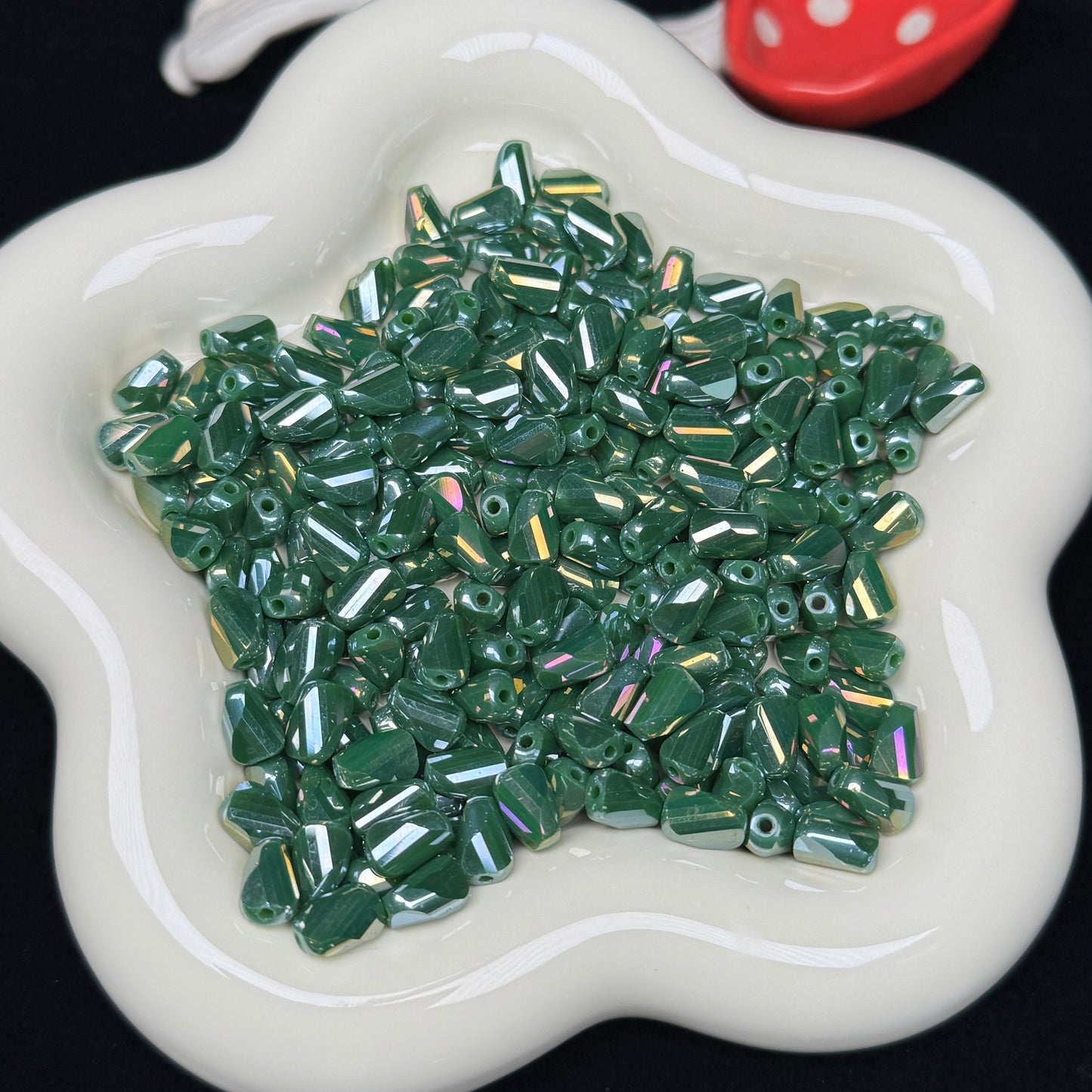 Solid Green Twisted Glass Bead 6*9mm (GL 13)