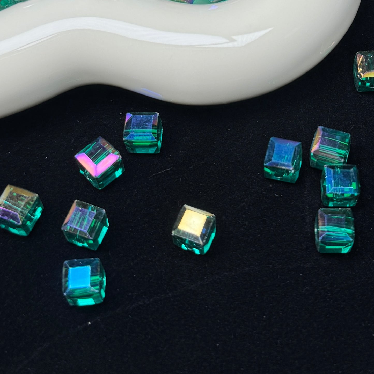 Malachite Green AB Cube Glass Beads 7mm (GL 5)