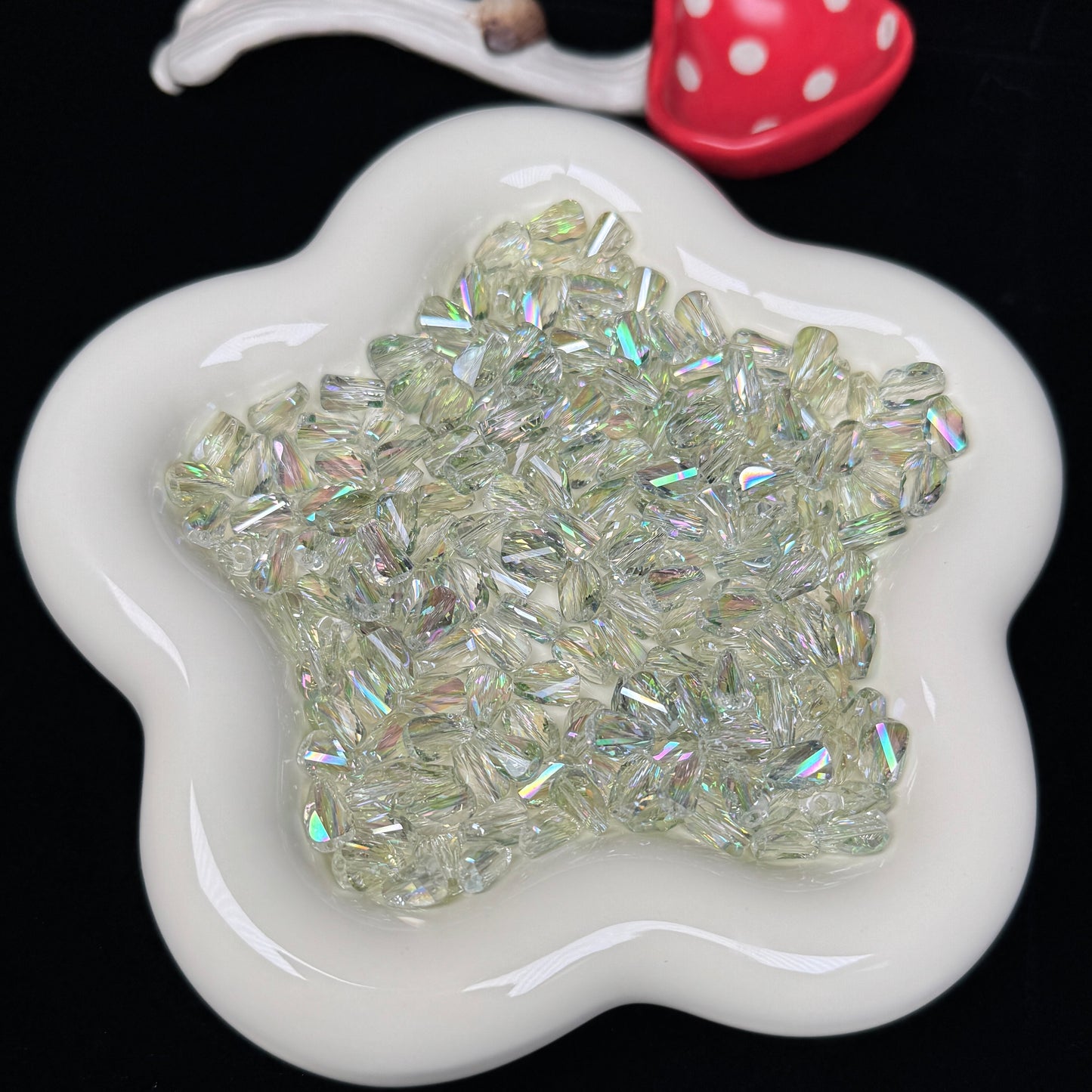 Spring Green Twisted Glass Bead 6*9mm (GL 14)