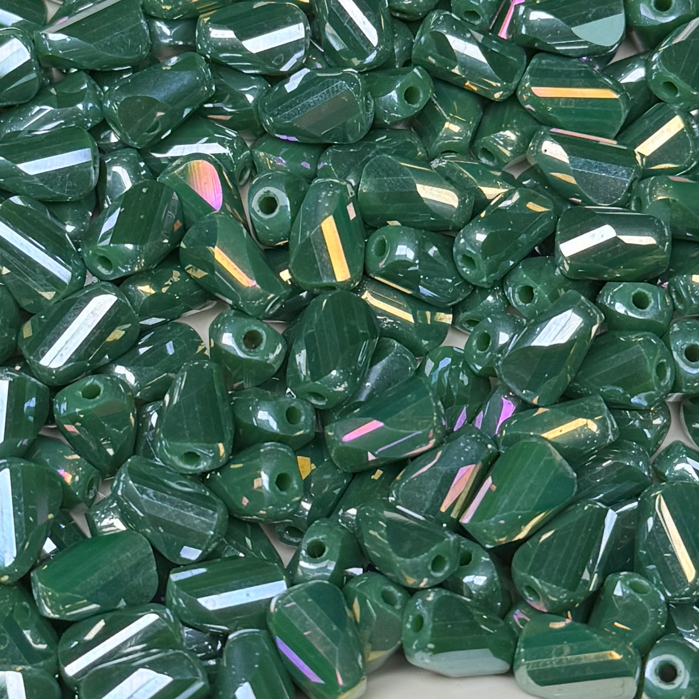 Solid Green Twisted Glass Bead 6*9mm (GL 13)