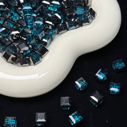 Punk Blue Cube Glass Beads 7mm (GL 10)
