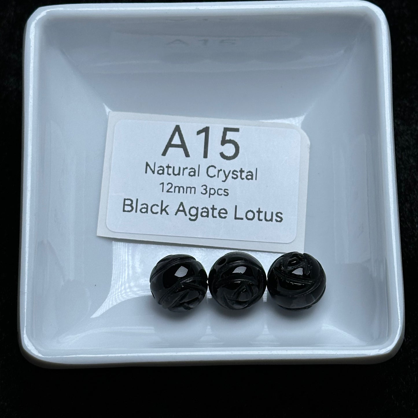 A15 ブラックアゲート ロータス
天然水晶12mm 3個
