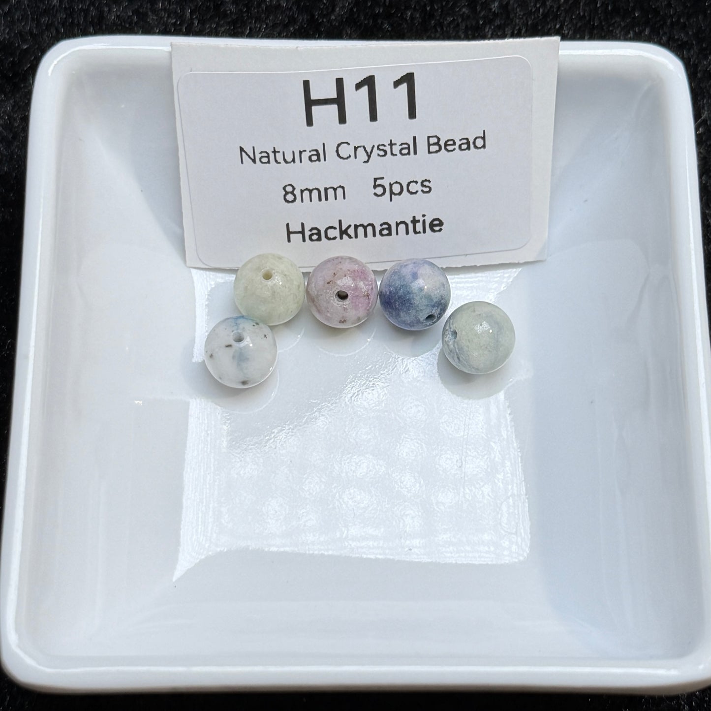 H11 Hackmantie
 Cuentas de cristal natural
 8 mm 5 piezas
