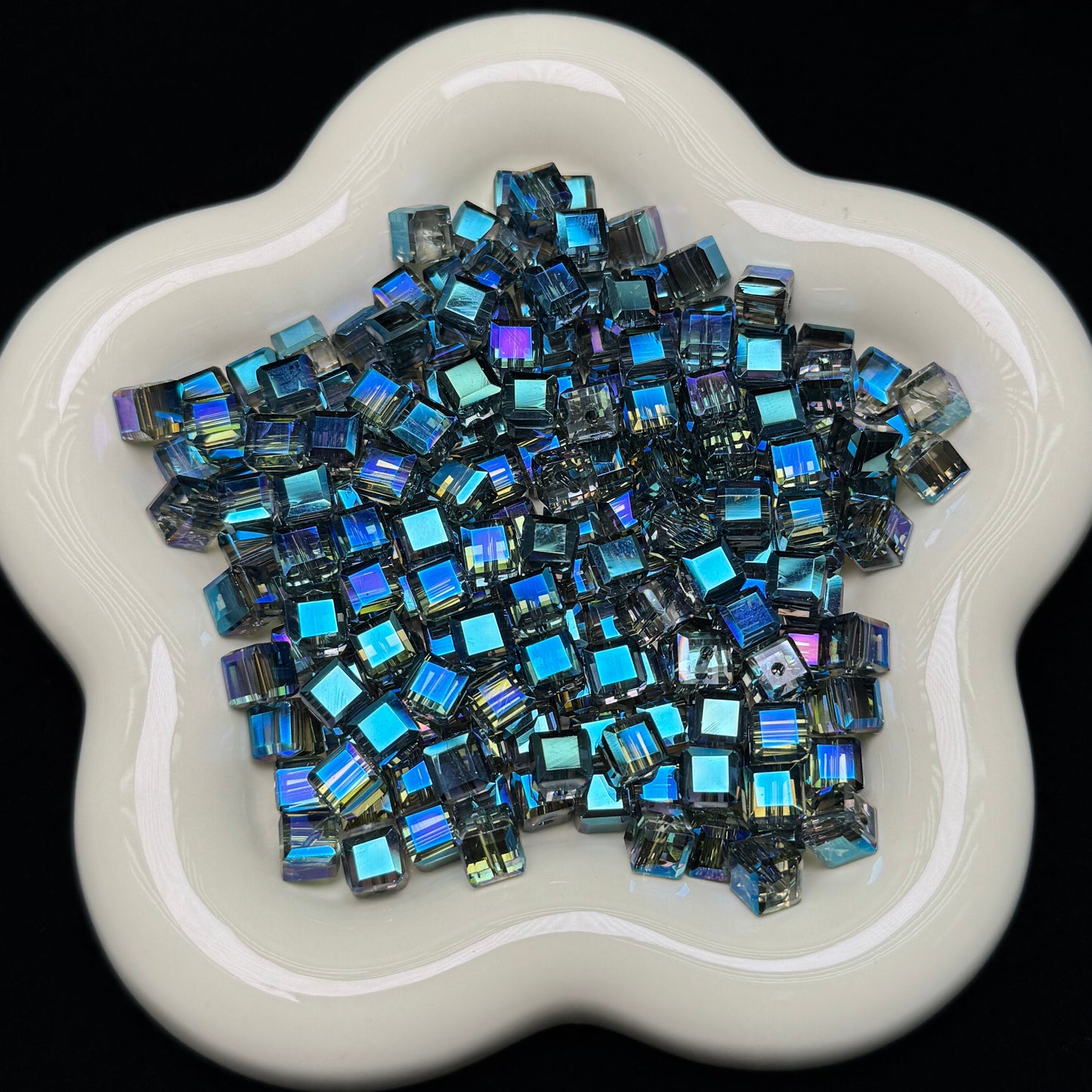 Cube Glass Bead 200pcs
