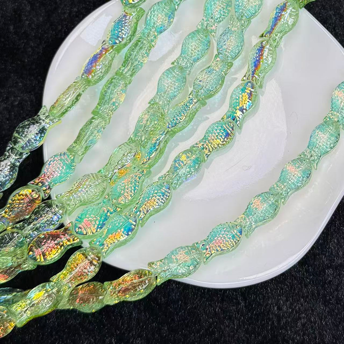 Fish Glass Bead Strand 8x15mm(GLYX6-9)